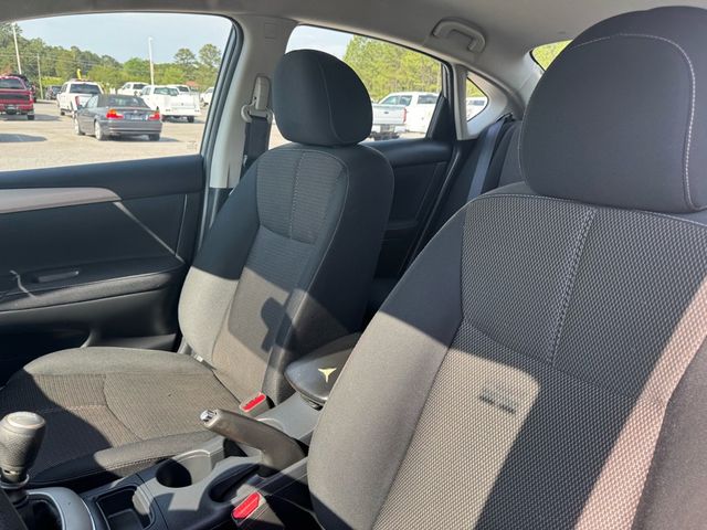 2015 Nissan Sentra S - 23026007 - 10