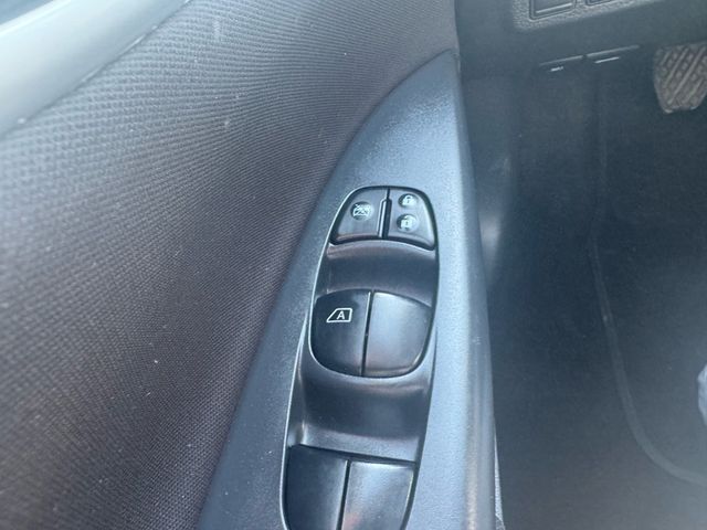 2015 Nissan Sentra S - 23026007 - 15