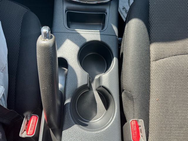 2015 Nissan Sentra S - 23026007 - 23