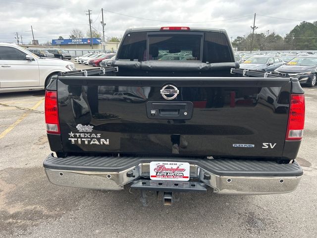 2015 Nissan Titan 2WD Crew Cab SWB SV - 22984842 - 4