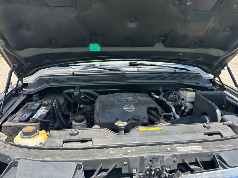 2015 Nissan Titan 2WD King Cab SWB SV - 23020756 - 20