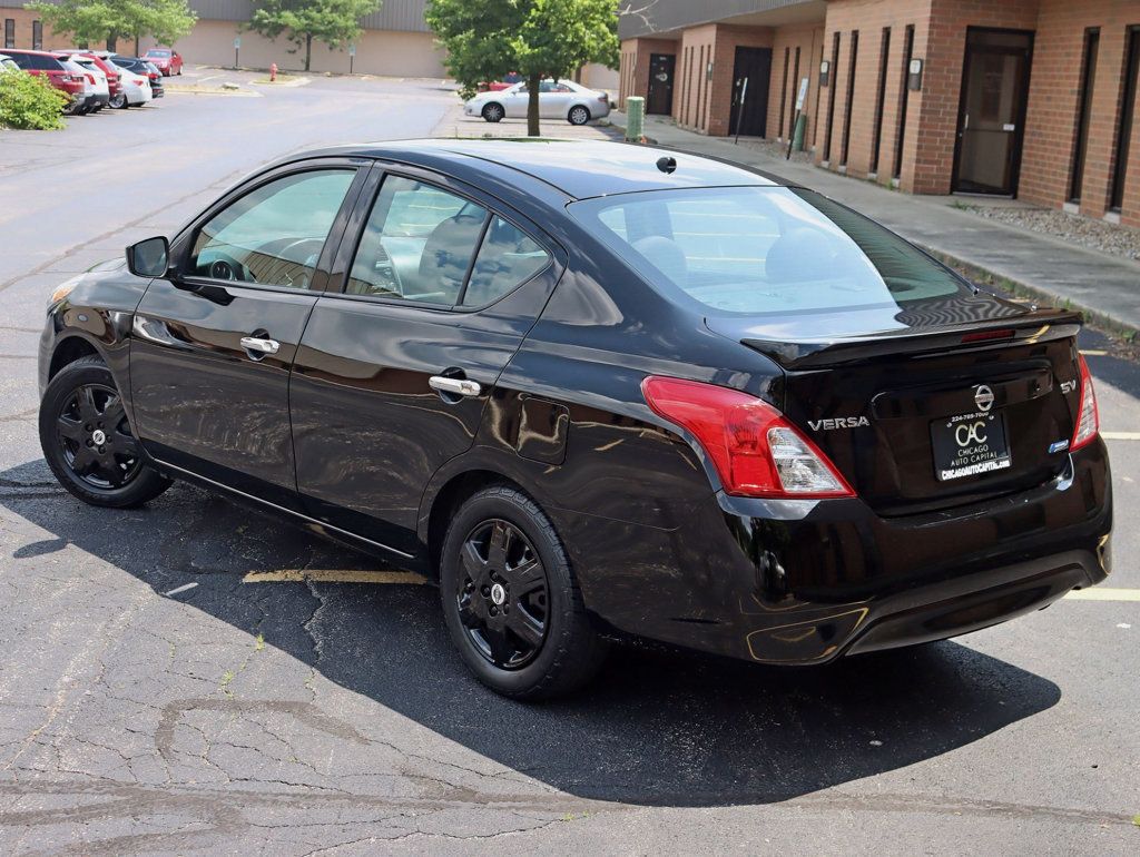 2015 Nissan Versa Sedan 1.6 SV photo 10