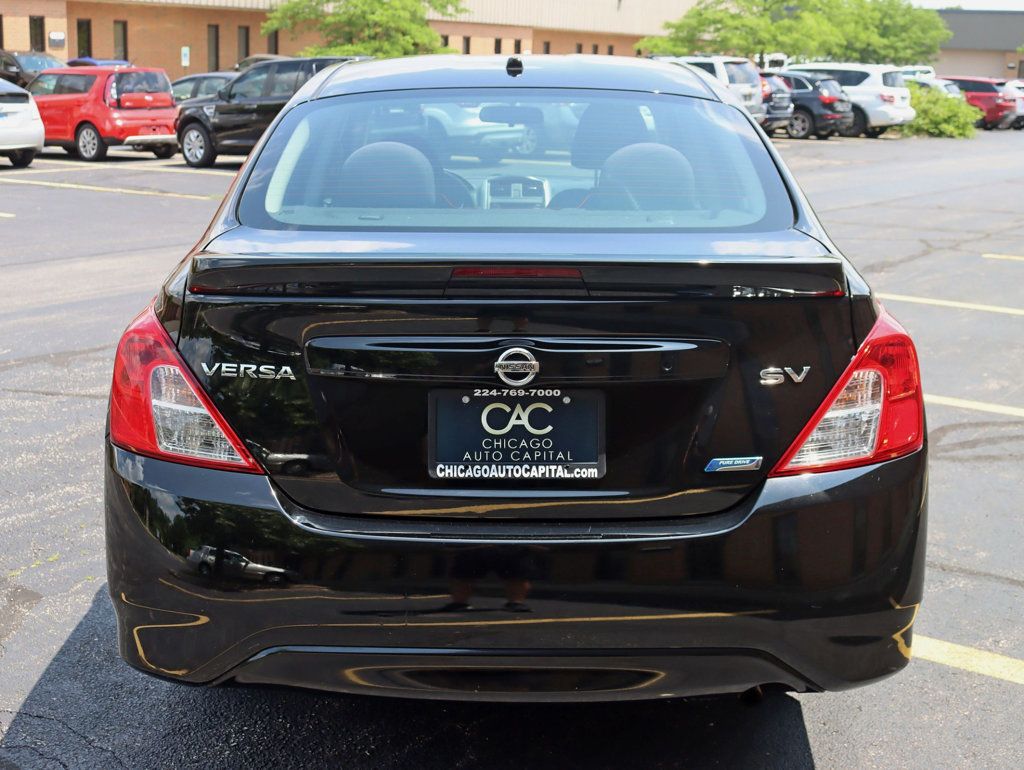 2015 Nissan Versa Sedan 1.6 SV photo 6