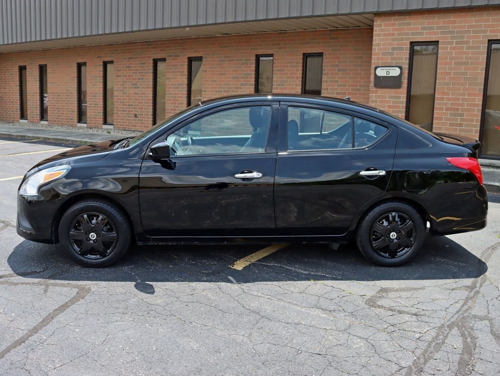 2015 Nissan Versa Sedan 1.6 SV photo 7