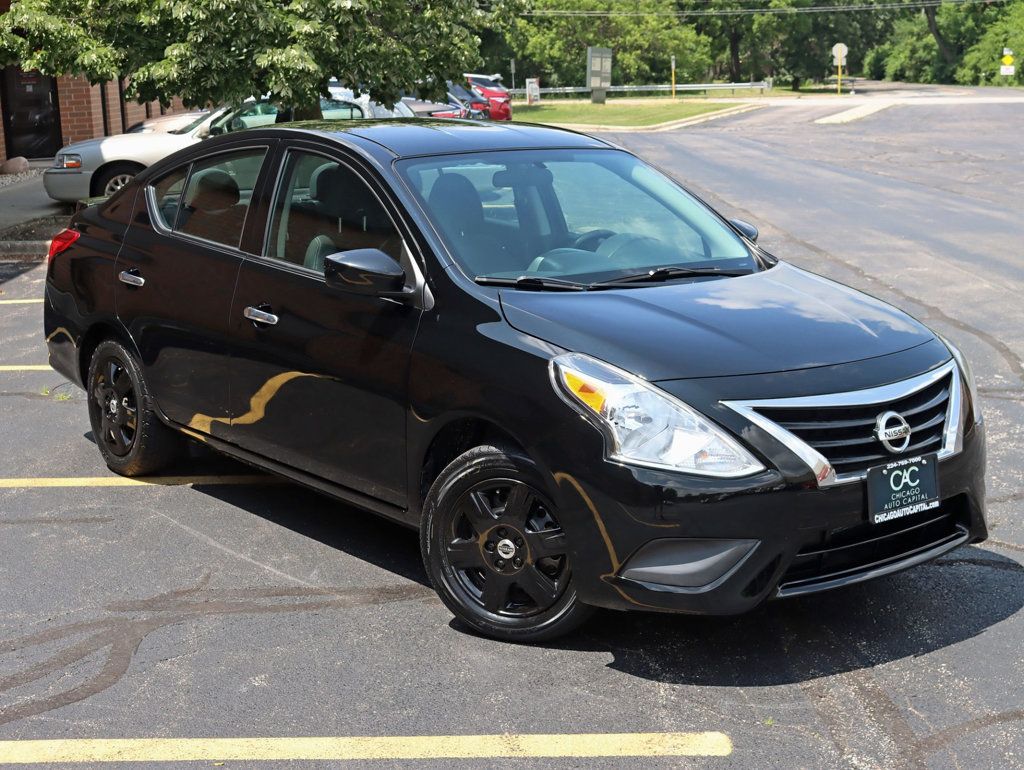 2015 Nissan Versa Sedan 1.6 SV photo 9