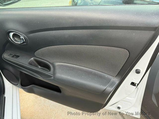 2015 Nissan Versa 4dr Sedan CVT 1.6 SV - 23048787 - 11
