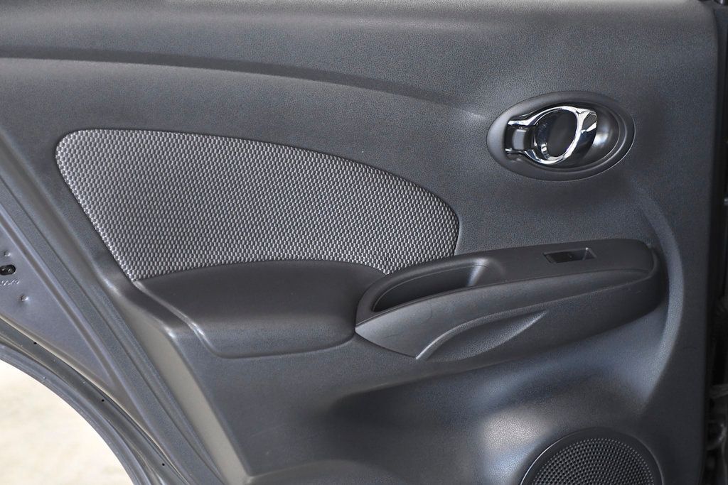 2015 Nissan Versa 4dr Sedan CVT 1.6 SV - 22542264 - 10