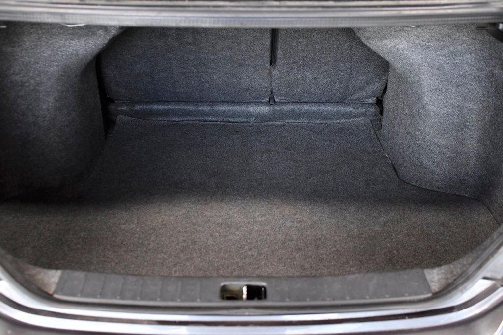 2015 Nissan Versa 4dr Sedan CVT 1.6 SV - 22542264 - 12