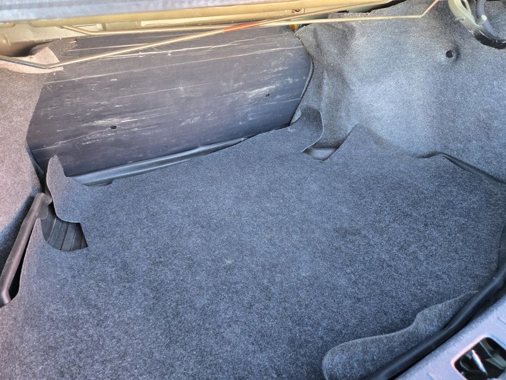 2015 Nissan Versa 4dr Sedan Manual 1.6 S - 22954453 - 9