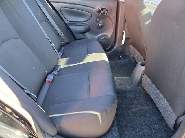 2015 Nissan Versa 4dr Sedan Manual 1.6 S - 22954453 - 10