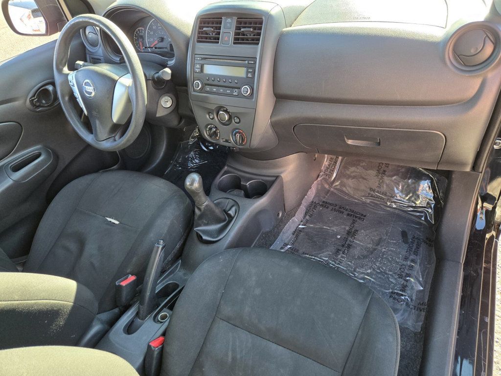 2015 Nissan Versa 4dr Sedan Manual 1.6 S - 22954453 - 12