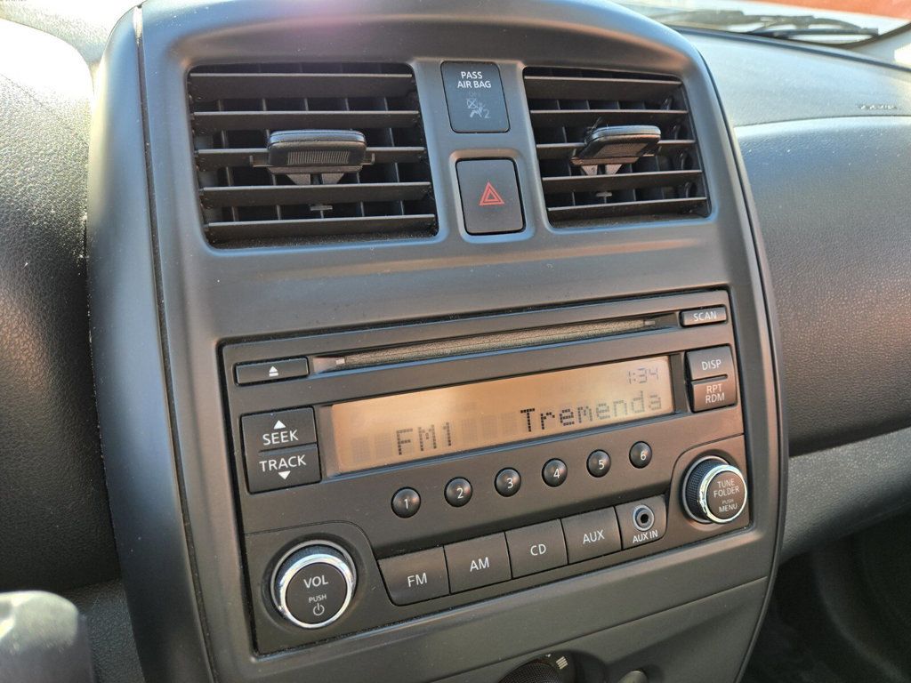 2015 Nissan Versa 4dr Sedan Manual 1.6 S - 22954453 - 16