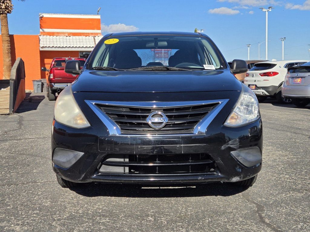 2015 Nissan Versa S photo 4