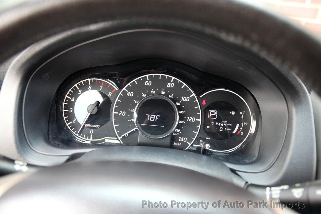 2015 Nissan Versa Note 1.6 SV photo 34