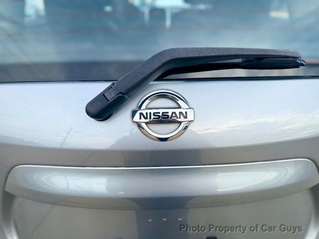 2015 Nissan Versa Note Hatchback 1.6 SV 5dr  - 22333436 - 28