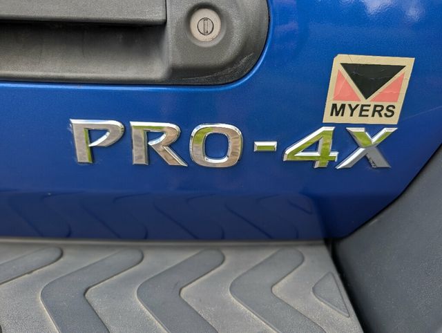 2015 Nissan Xterra Final Year - Best Color - Lowest Miles Anywhere - 23006861 - 15