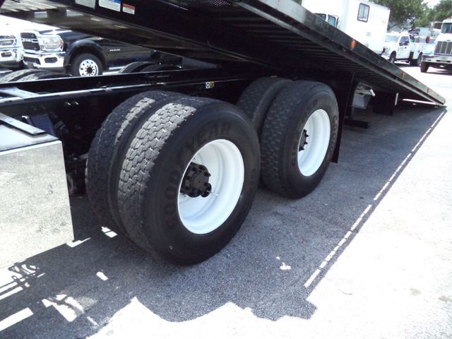 2015 Peterbilt 348 w/ JerrDan 26ft Industrial Carrier  Tandem Axle - 23054794 - 16