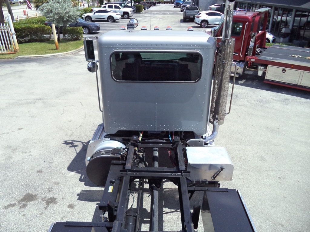 2015 Peterbilt 348 w/ JerrDan 26ft Industrial Carrier Tandem Axle Rollback - 23054794 - 33