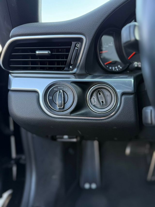 2015 Porsche 911  - 22999166 - 16