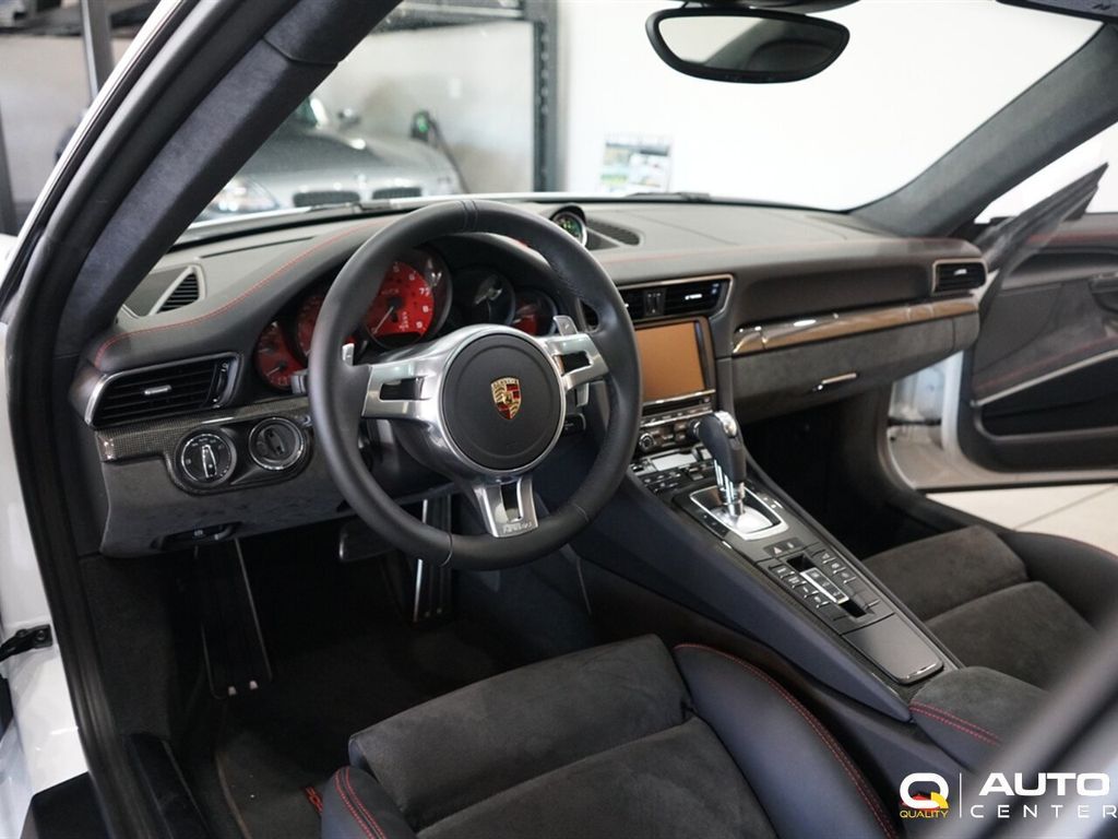 2015 Porsche 911  - 22939173 - 28