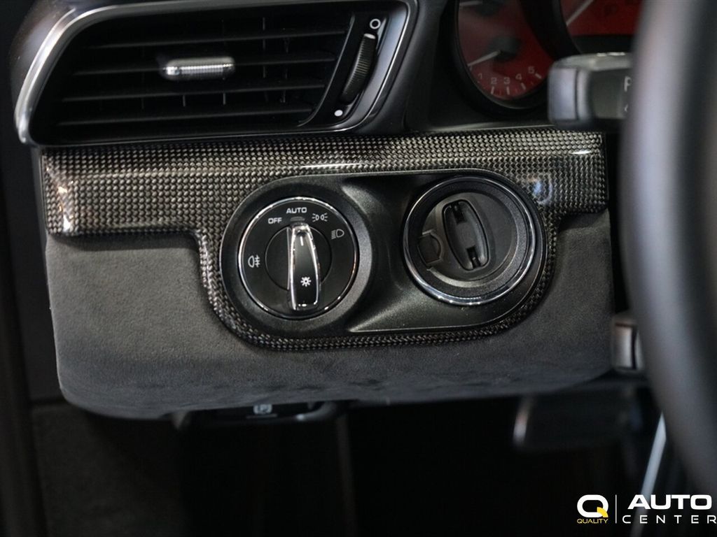 2015 Porsche 911  - 22939173 - 30