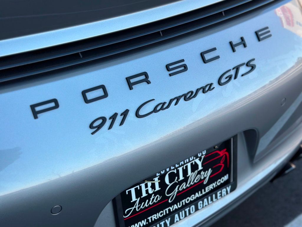 2015 Porsche 911 GTS Coupe photo 34