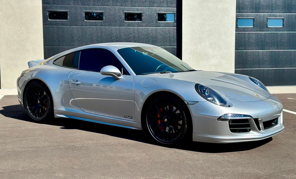 2015 Porsche 911 GTS Coupe photo 5