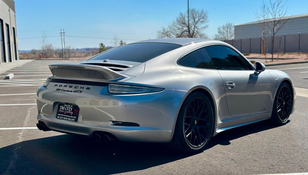 2015 Porsche 911 GTS Coupe photo 7
