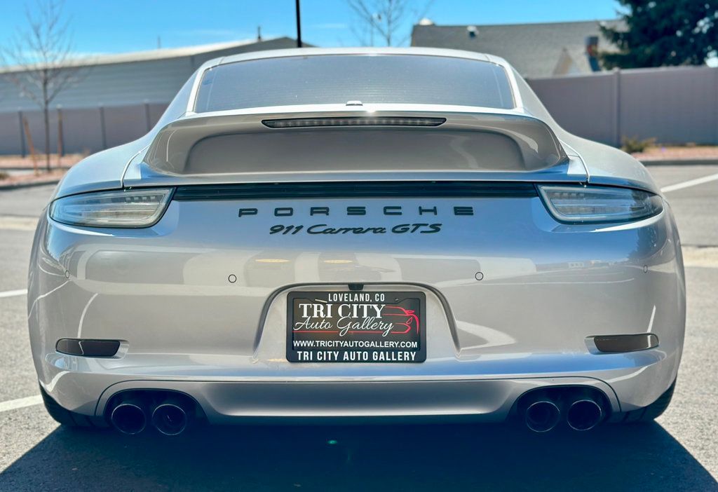 2015 Porsche 911 GTS Coupe photo 8