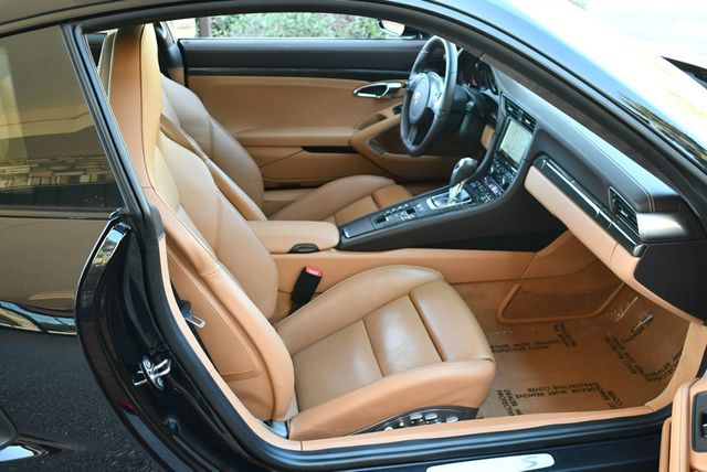 2015 Porsche 911 2 Door Coupe Turbo S W/Burmester Sound and Premium Package Plus - 22957643 - 18