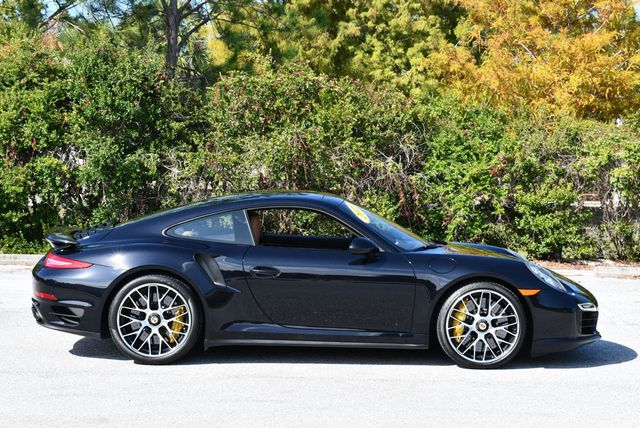 2015 Porsche 911 2 Door Coupe Turbo S W/Burmester Sound and Premium Package Plus - 22957643 - 34