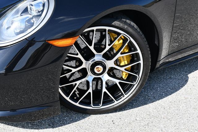 2015 Porsche 911 2 Door Coupe Turbo S W/Burmester Sound and Premium Package Plus - 22957643 - 71