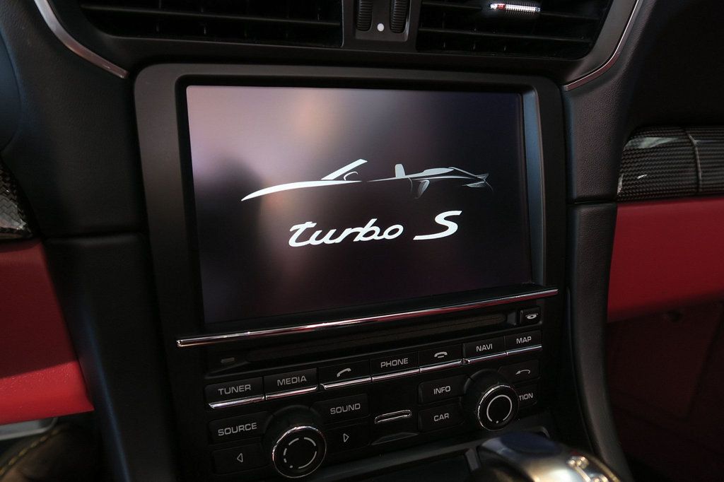 2015 Porsche 911 2dr Cabriolet Turbo S - 22962103 - 17