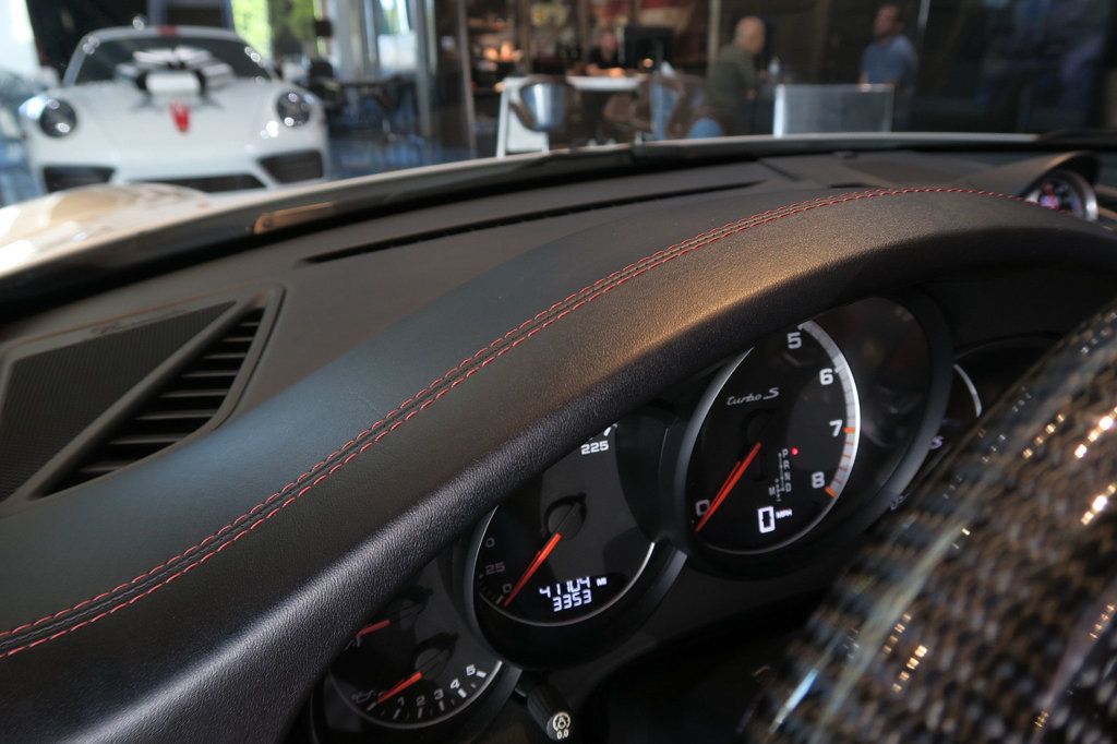 2015 Porsche 911 2dr Cabriolet Turbo S - 22962103 - 23