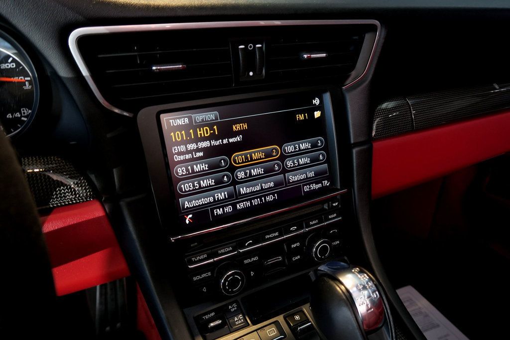 2015 Porsche 911 2dr Cabriolet Turbo S - 22962103 - 32