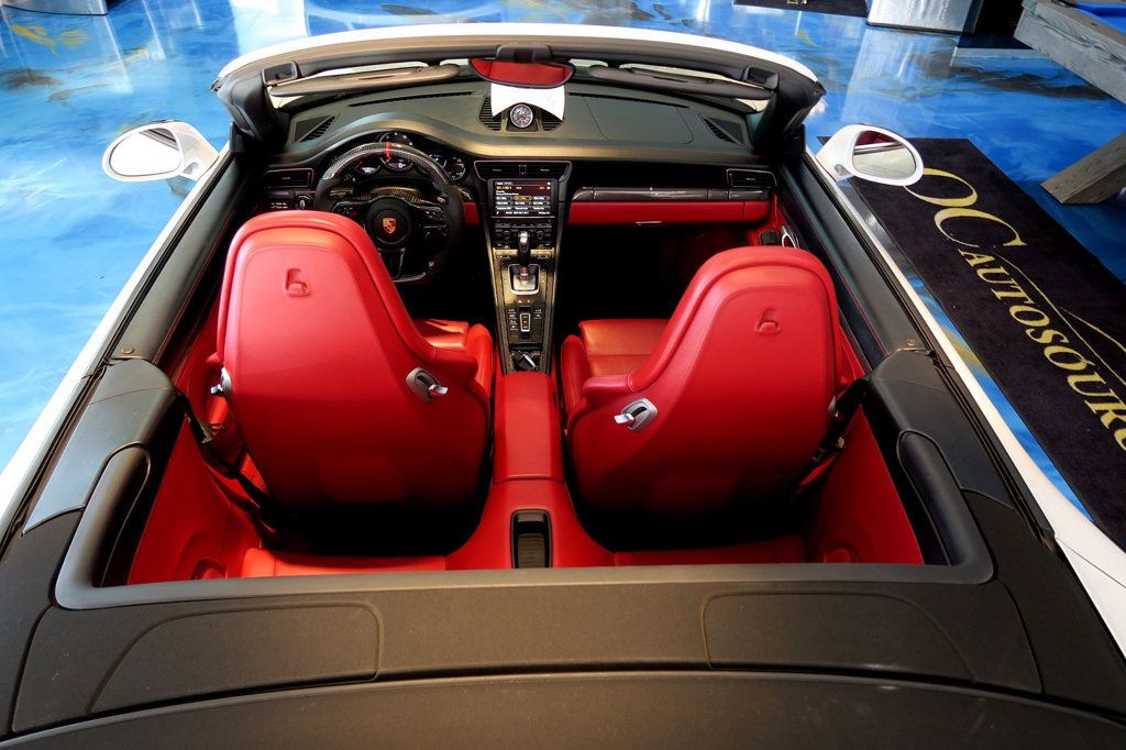 2015 Porsche 911 2dr Cabriolet Turbo S - 22962103 - 35