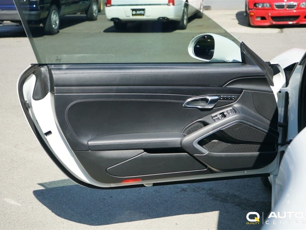 2015 Porsche 911 2dr Coupe Carrera GTS - 22917674 - 23