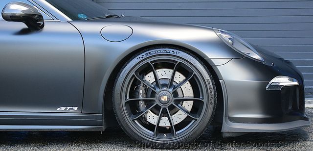 2015 Porsche 911 2dr Coupe GT3 - 22996276 - 18