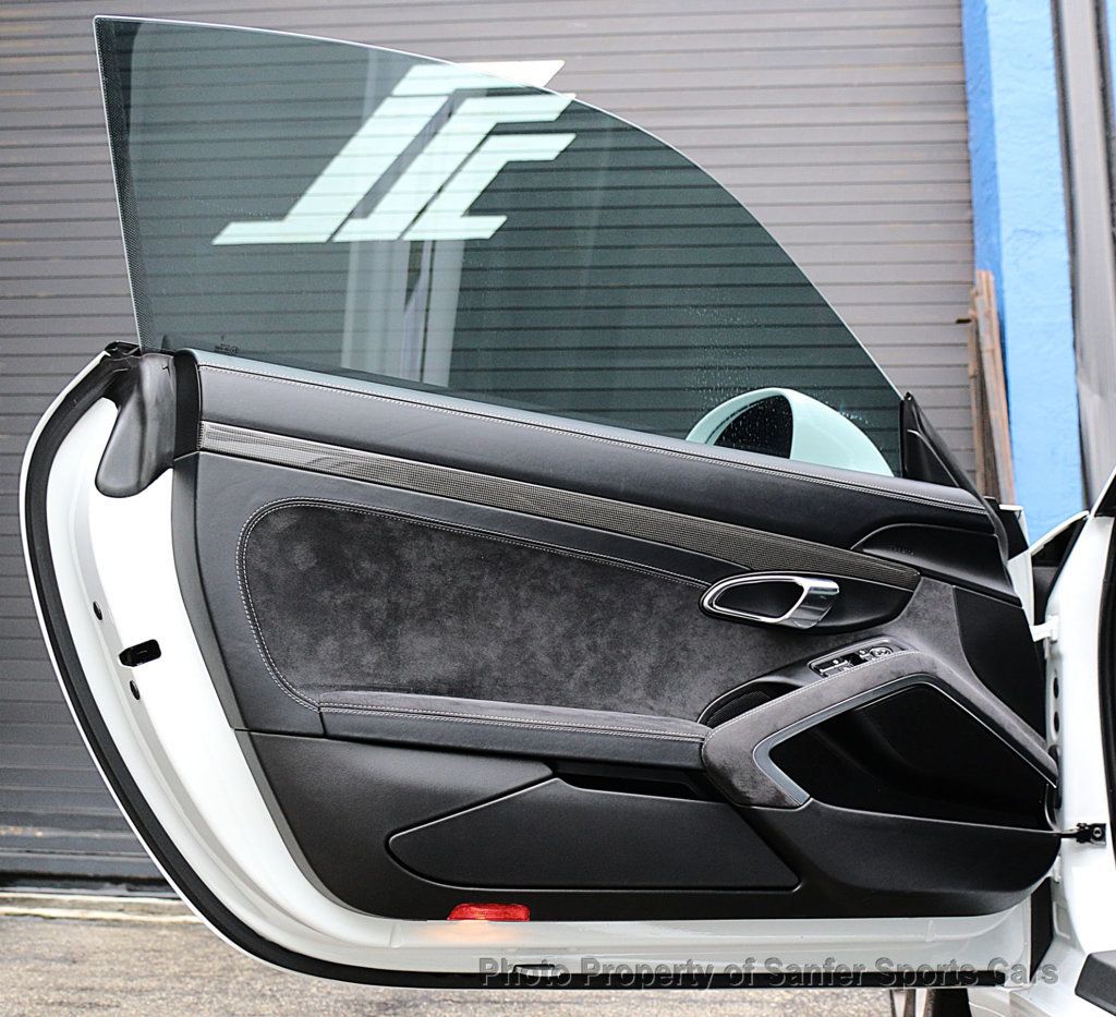 2015 Porsche 911 2dr Coupe GT3 - 23020215 - 17