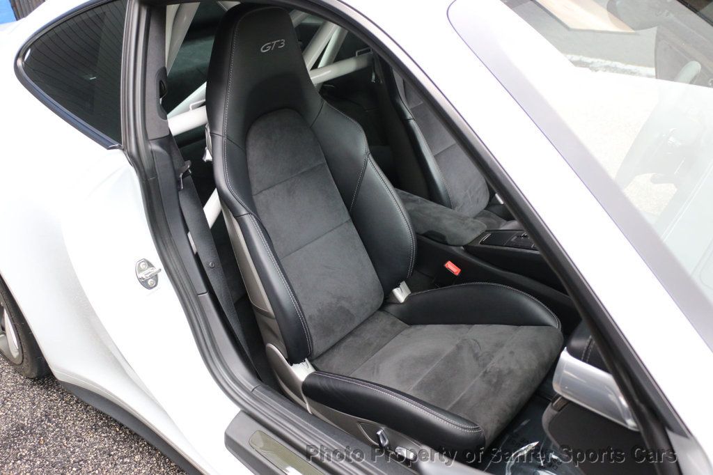 2015 Porsche 911 2dr Coupe GT3 - 23020215 - 24