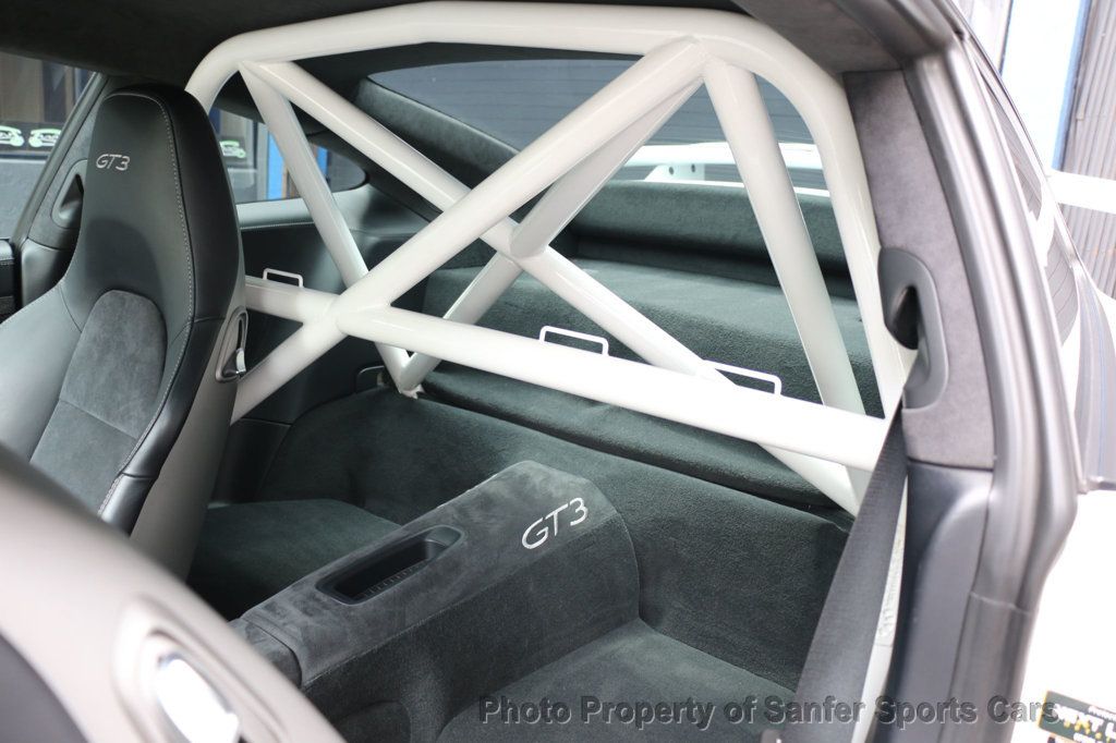 2015 Porsche 911 2dr Coupe GT3 - 23020215 - 26