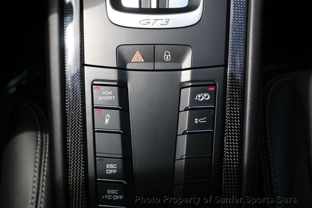 2015 Porsche 911 2dr Coupe GT3 - 23020215 - 32