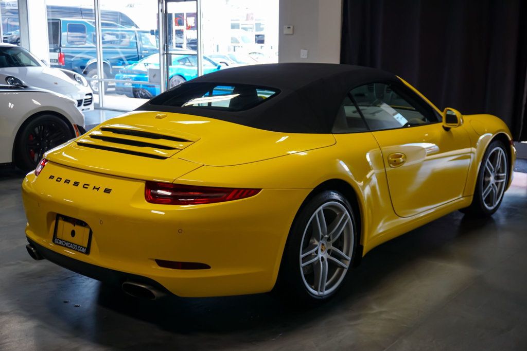 2015 Porsche 911 *7-Speed Manual* *Premium Package +* *PDLS* *Racing Yellow* - 22881440 - 32