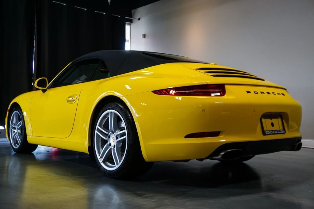 2015 Porsche 911 *7-Speed Manual* *Premium Package +* *PDLS* *Racing Yellow* - 22881440 - 33