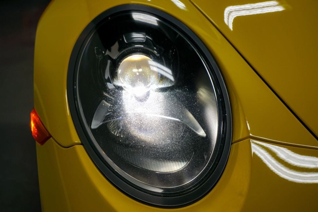 2015 Porsche 911 *7-Speed Manual* *Premium Package +* *PDLS* *Racing Yellow* - 22881440 - 74