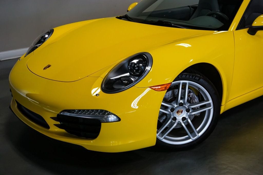 2015 Porsche 911 *7-Speed Manual* *Premium Package +* *PDLS* *Racing Yellow* - 22881440 - 79