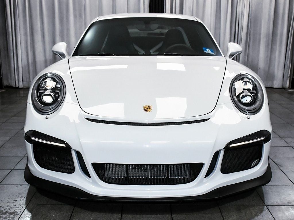 2015 Porsche 911 GT3 Coupe photo 2