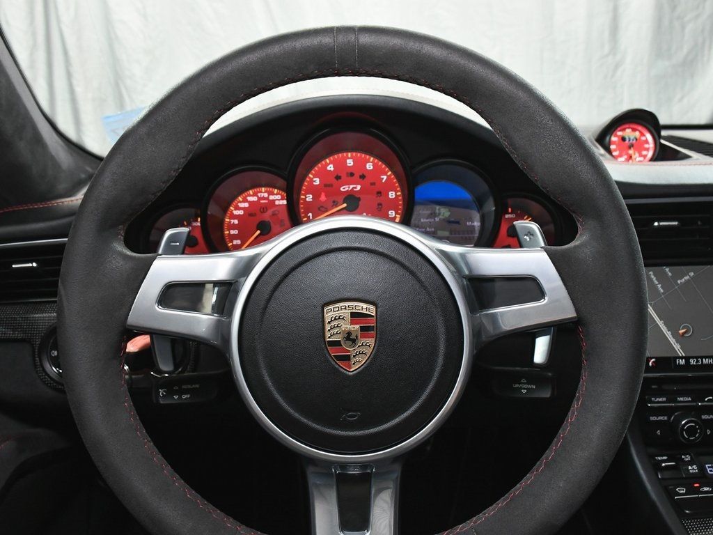 2015 Porsche 911 GT3 Coupe photo 14