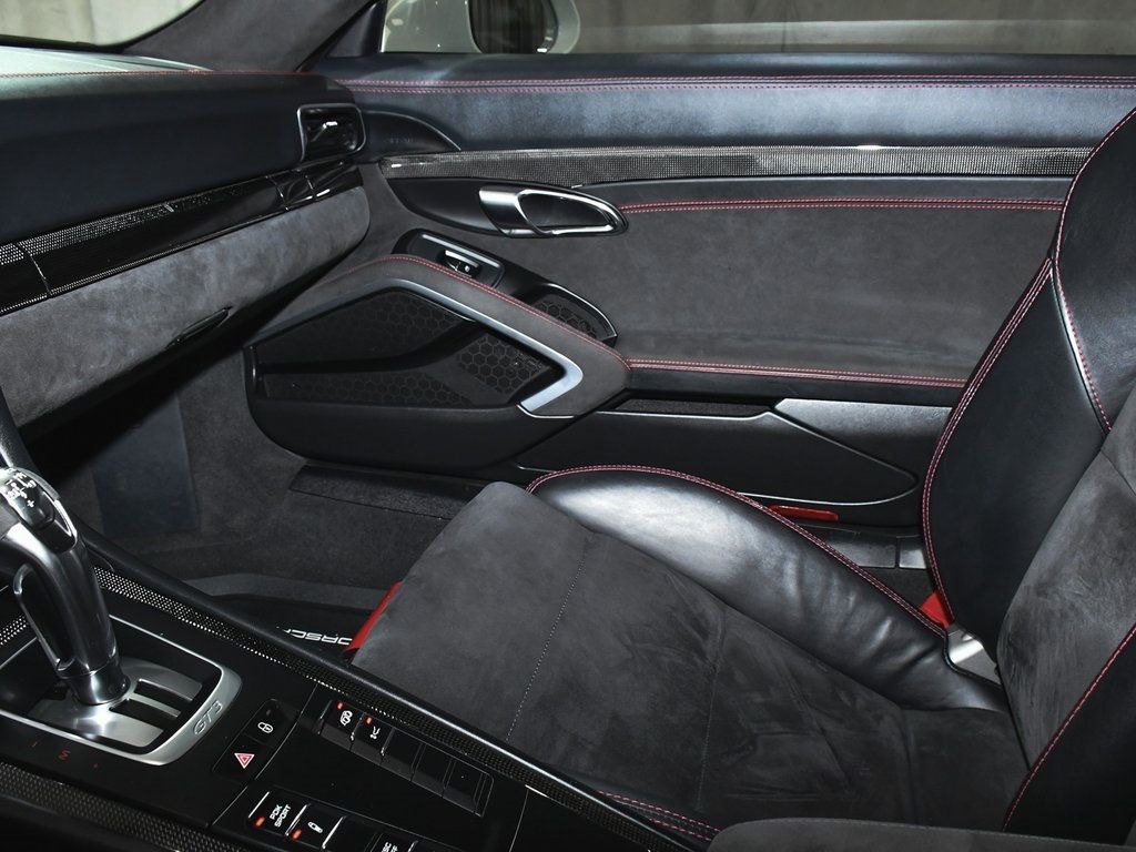 2015 Porsche 911 GT3 Coupe photo 29