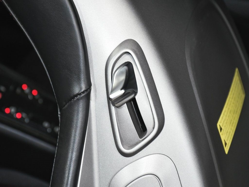 2015 Porsche 911 GT3 Coupe photo 33